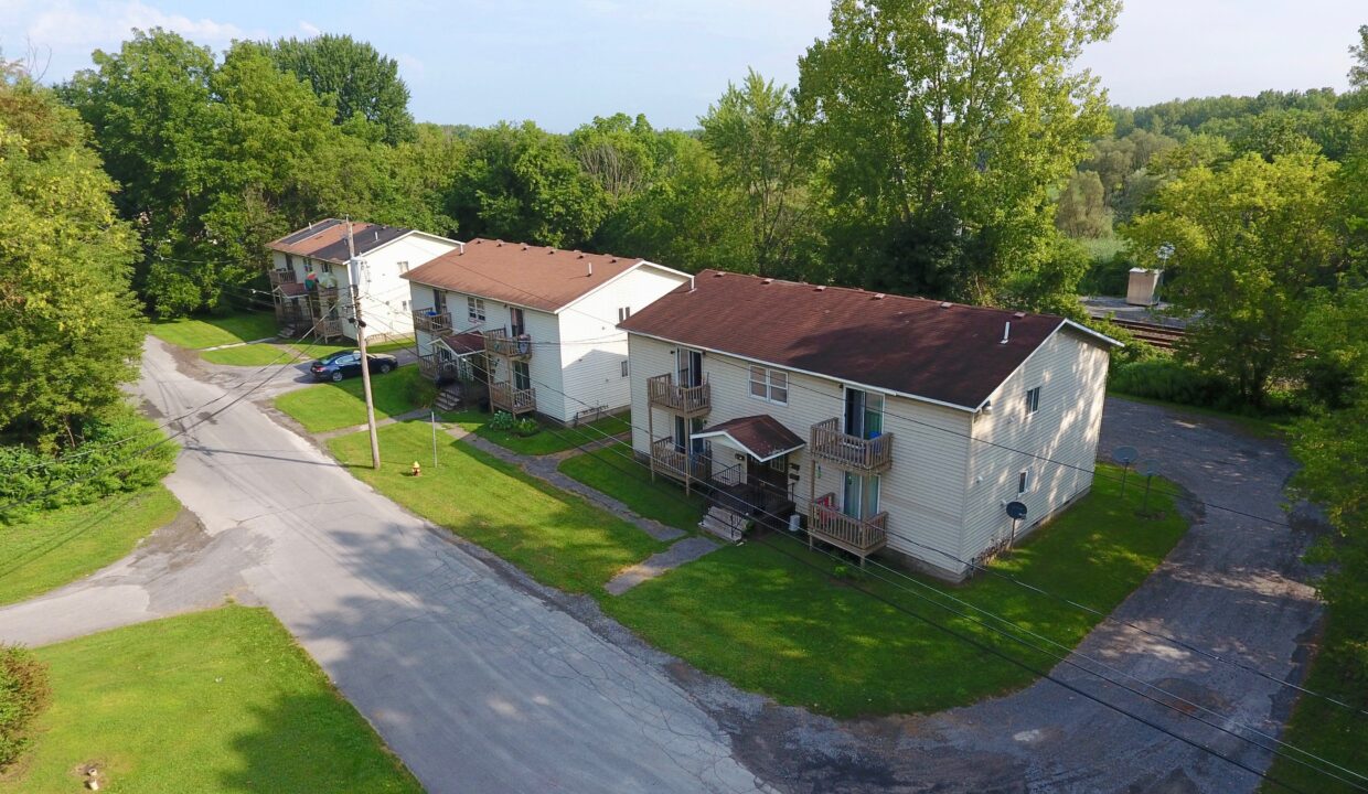 13-18 Redfield Avenue, Whitesboro