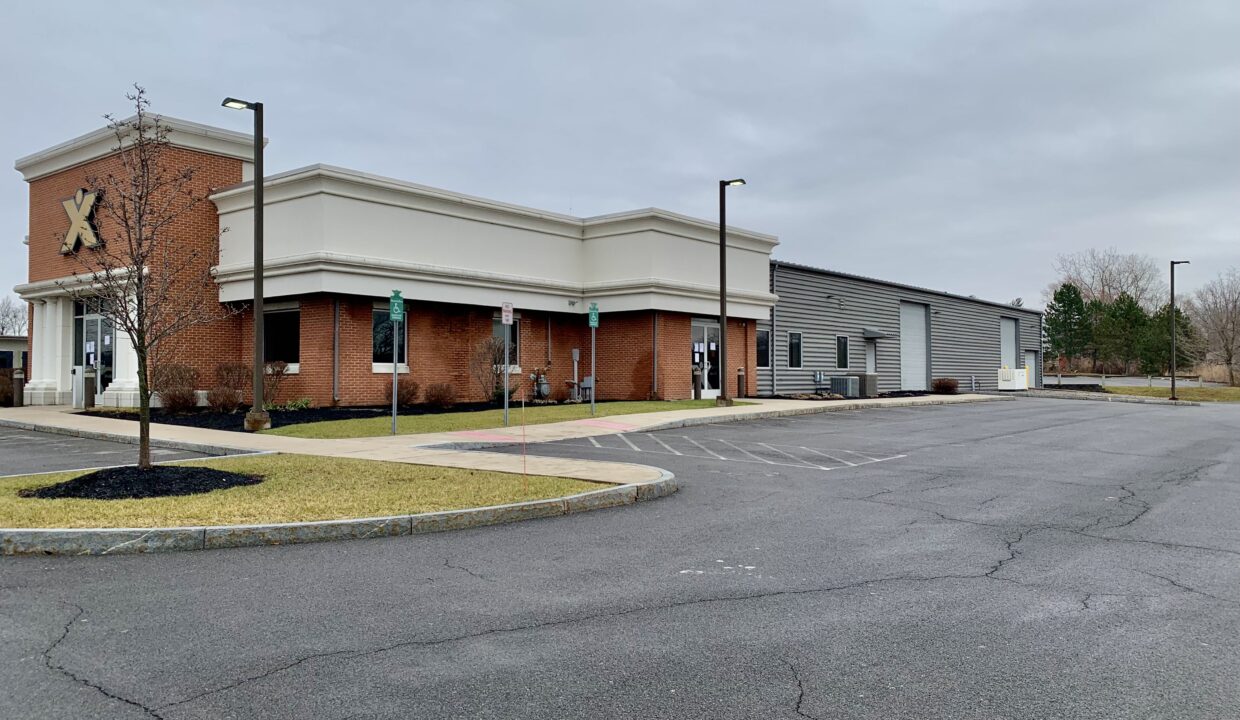 6788 Northern Boulevard, East Syracuse, New York