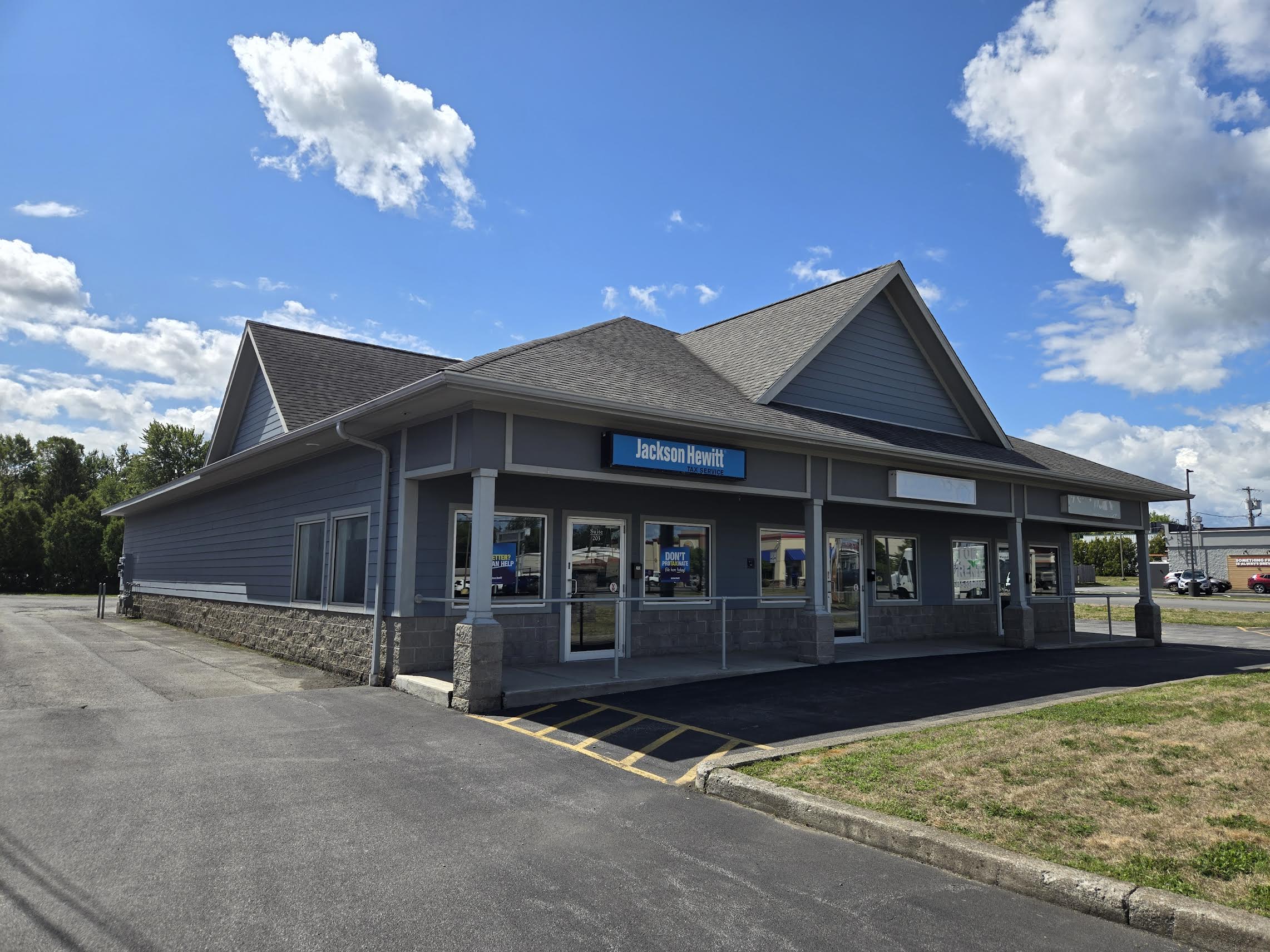 207 Genesee Street, Oneida, New York